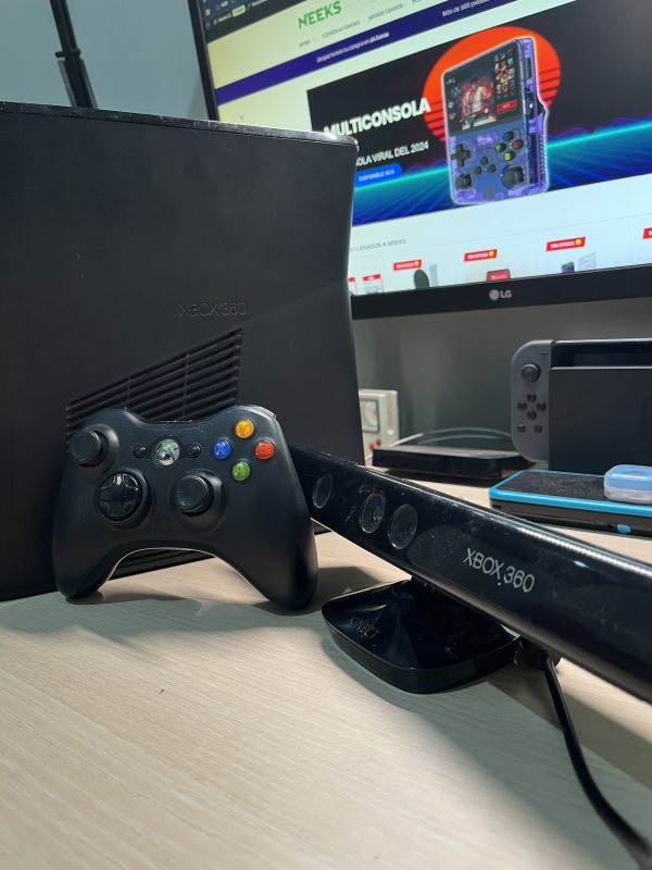 Xbox 360 con Kinect y HDD 240GB - [Reacondicionada]